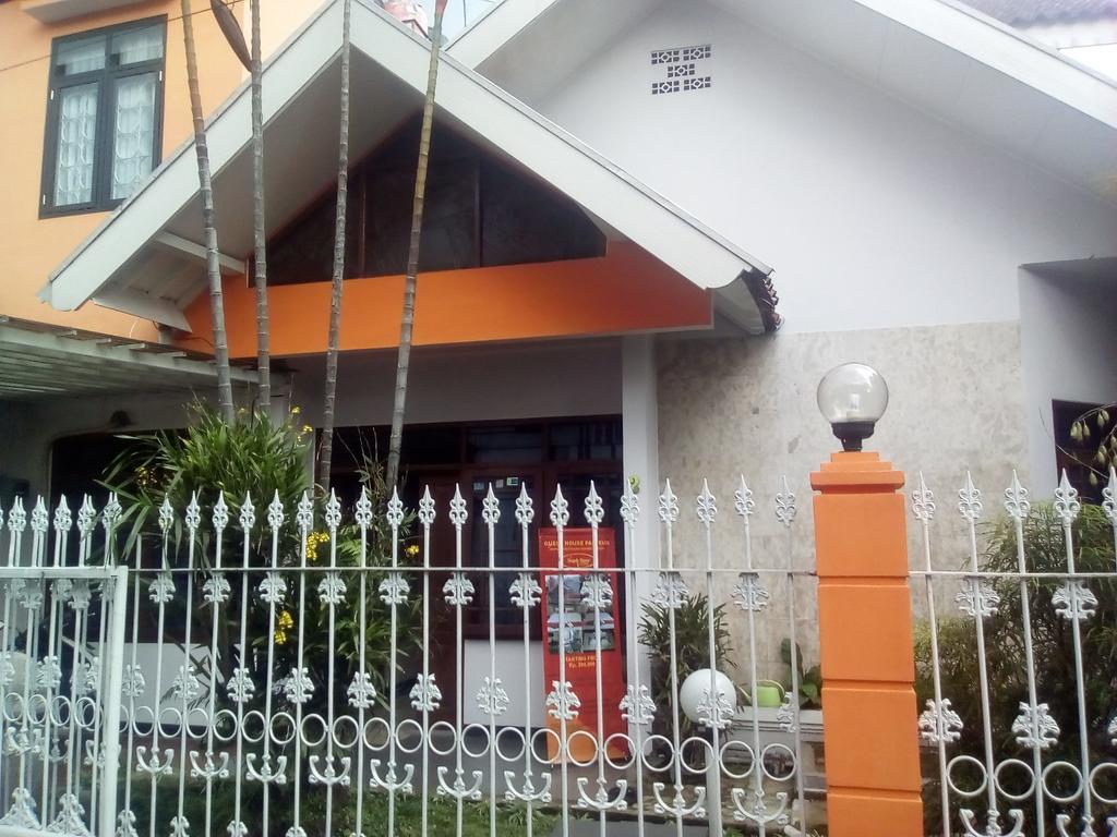 Simply Homy Guest House Pasteur Bandung Exterior foto
